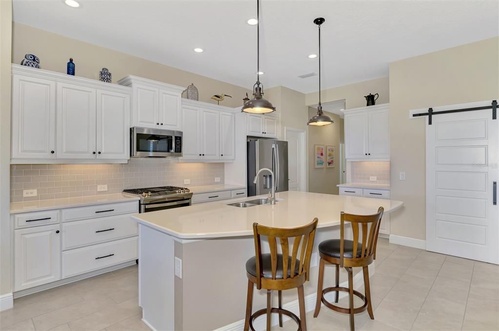 For Sale: $575,000 (3 beds, 2 baths, 2289 Square Feet)