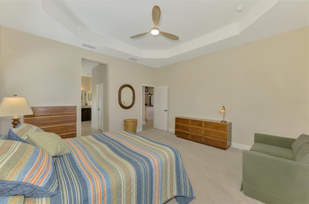 For Sale: $575,000 (3 beds, 2 baths, 2289 Square Feet)