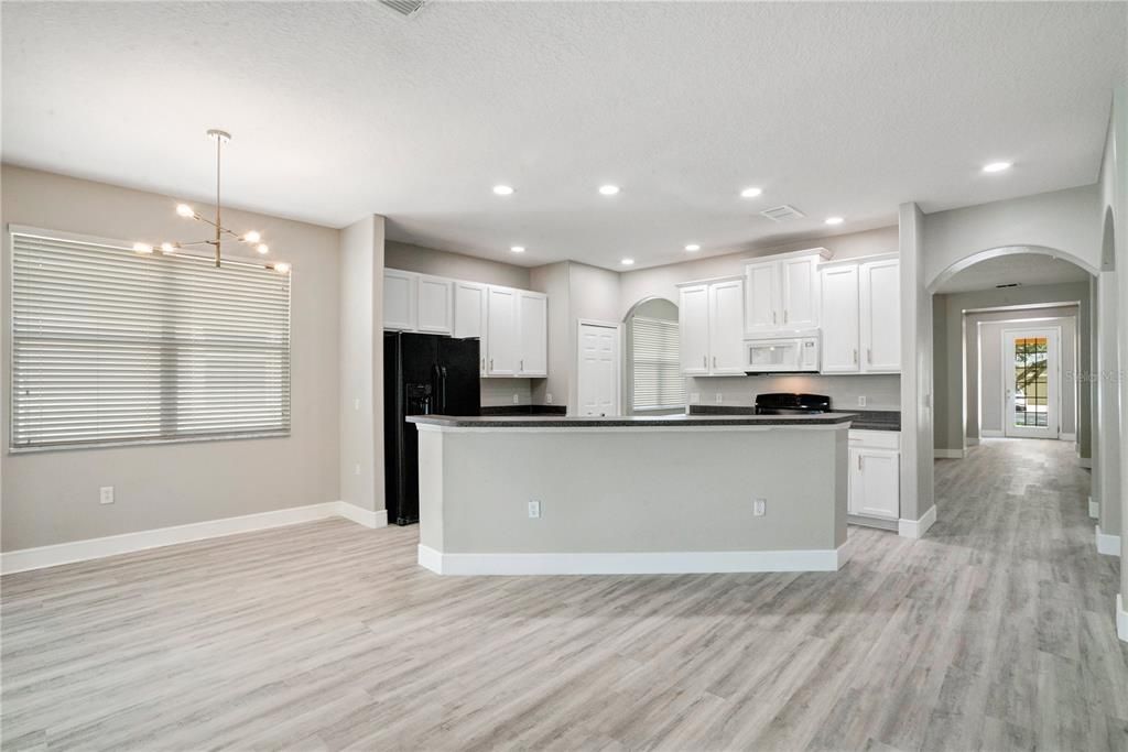 For Sale: $535,000 (4 beds, 3 baths, 2345 Square Feet)