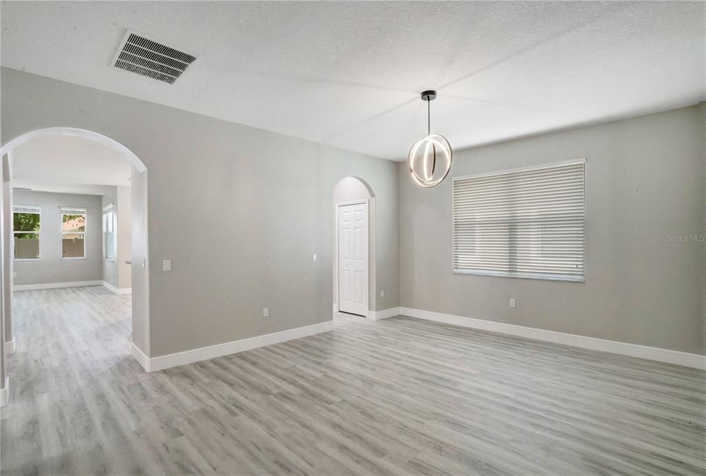 For Sale: $535,000 (4 beds, 3 baths, 2345 Square Feet)