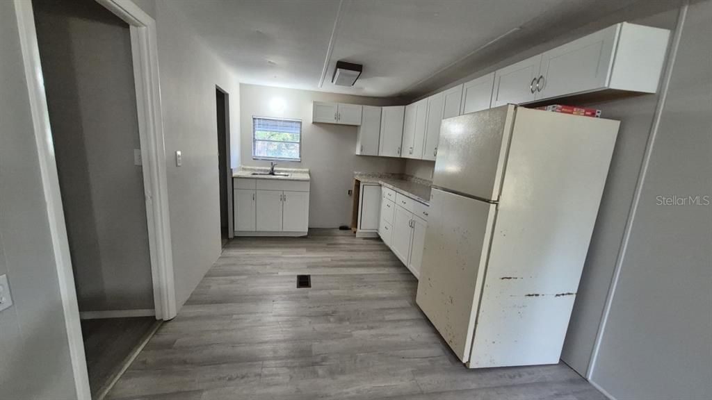 На продажу: $99,999 (3 спален, 2 ванн, 1248 Квадратных фут)