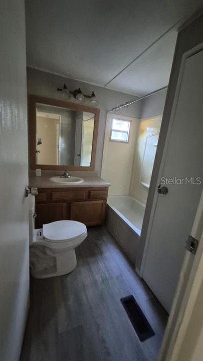 На продажу: $99,999 (3 спален, 2 ванн, 1248 Квадратных фут)