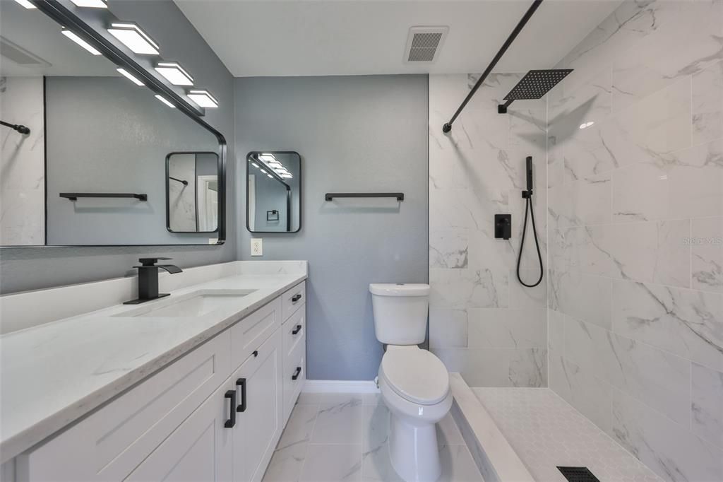 На продажу: $143,900 (1 спален, 1 ванн, 928 Квадратных фут)