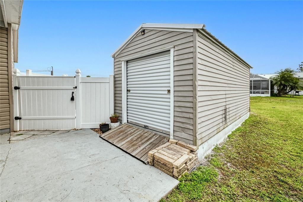 待售: $215,000 (2 贝兹, 2 浴室, 1196 平方英尺)