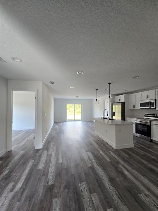 出租: $2,800 (3 贝兹, 2 浴室, 1370 平方英尺)