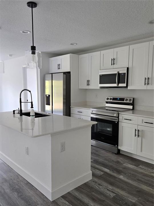 出租: $2,800 (3 贝兹, 2 浴室, 1370 平方英尺)