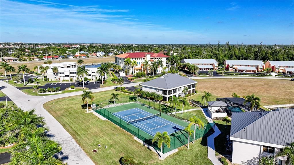 待售: $245,000 (2 贝兹, 2 浴室, 1138 平方英尺)