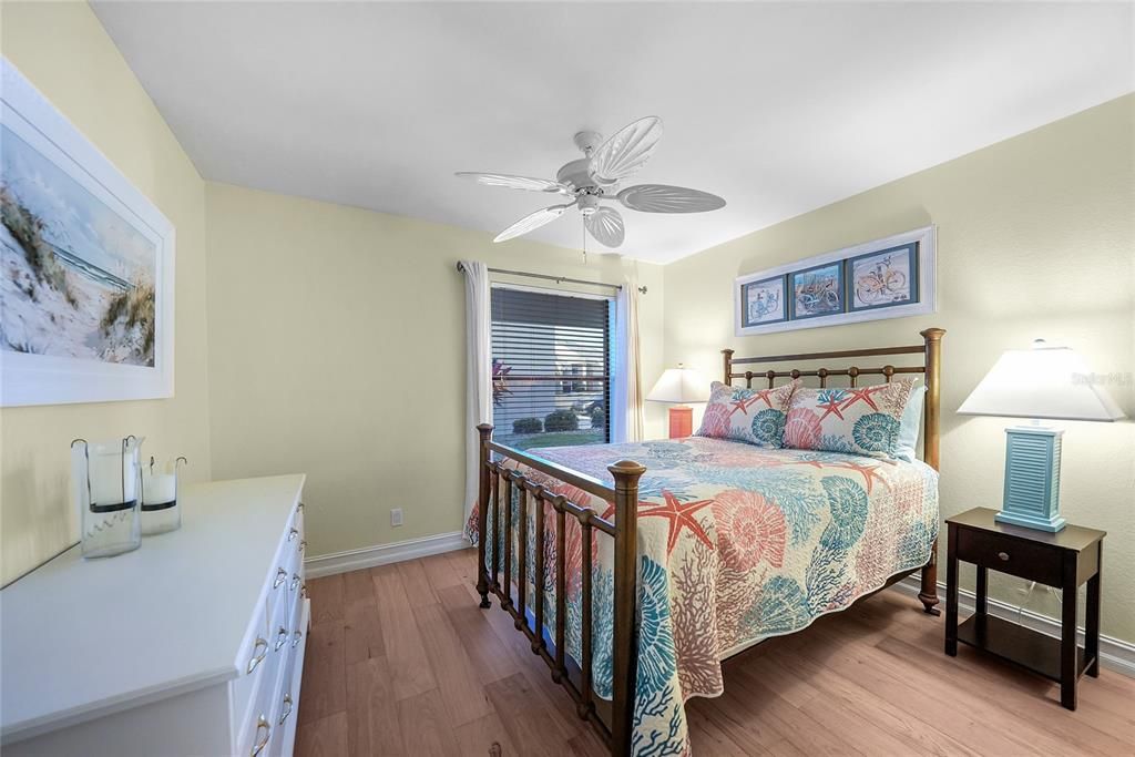 待售: $245,000 (2 贝兹, 2 浴室, 1138 平方英尺)