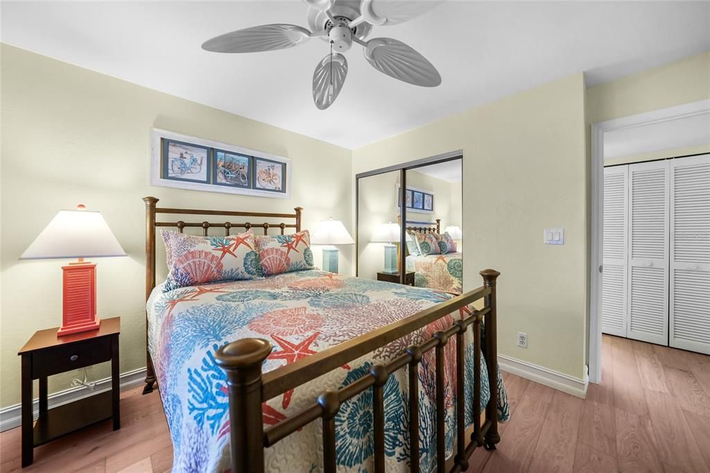 待售: $245,000 (2 贝兹, 2 浴室, 1138 平方英尺)