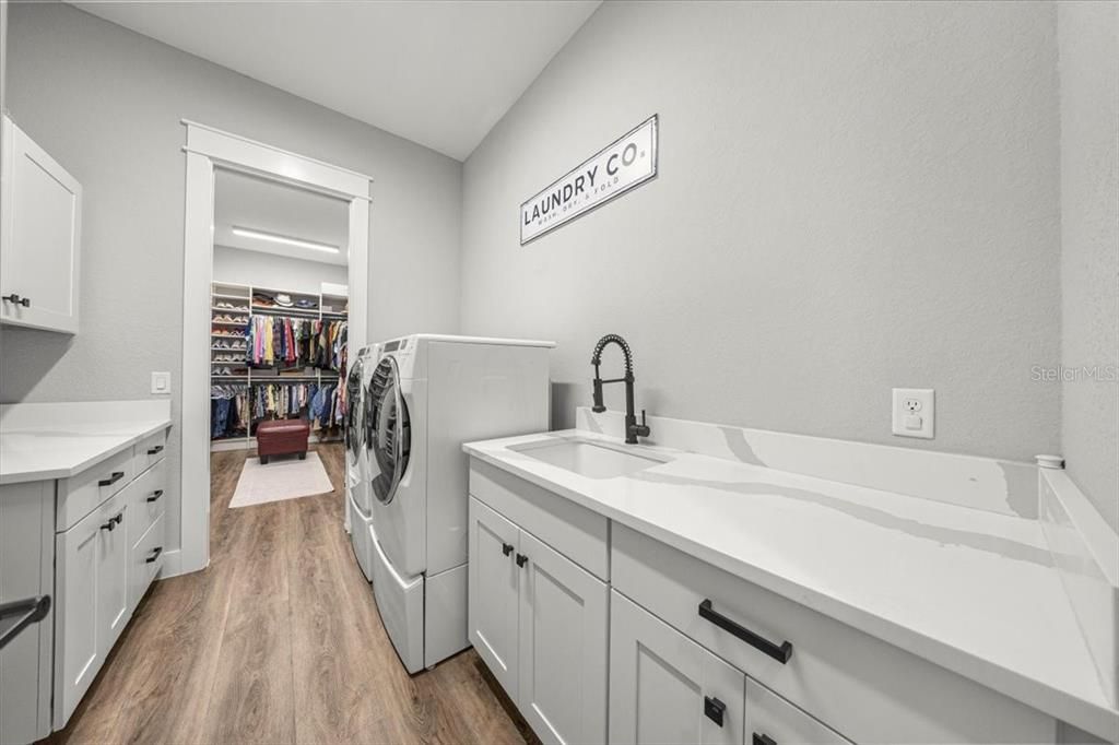 На продажу: $1,249,900 (4 спален, 3 ванн, 3088 Квадратных фут)