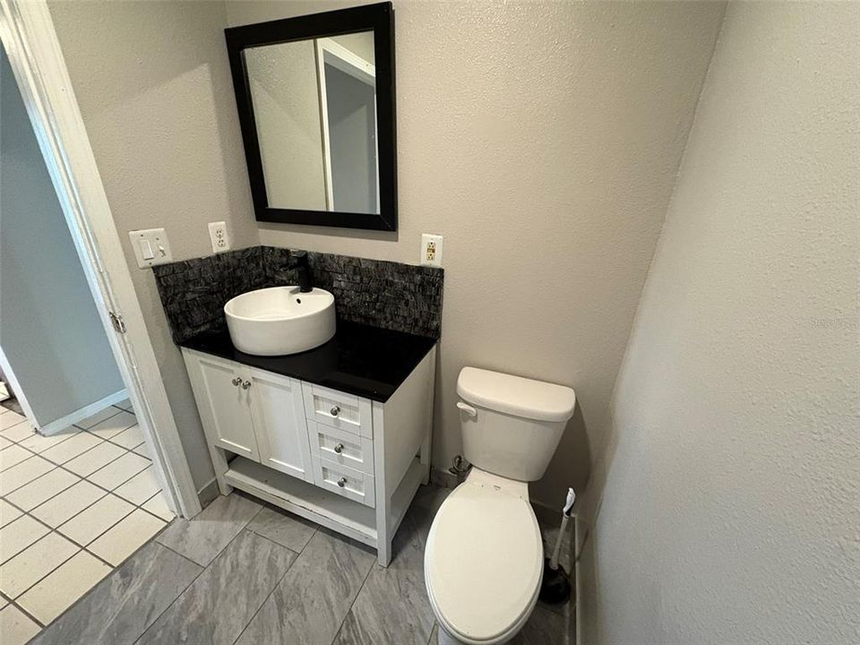 待售: $290,000 (4 贝兹, 2 浴室, 1875 平方英尺)