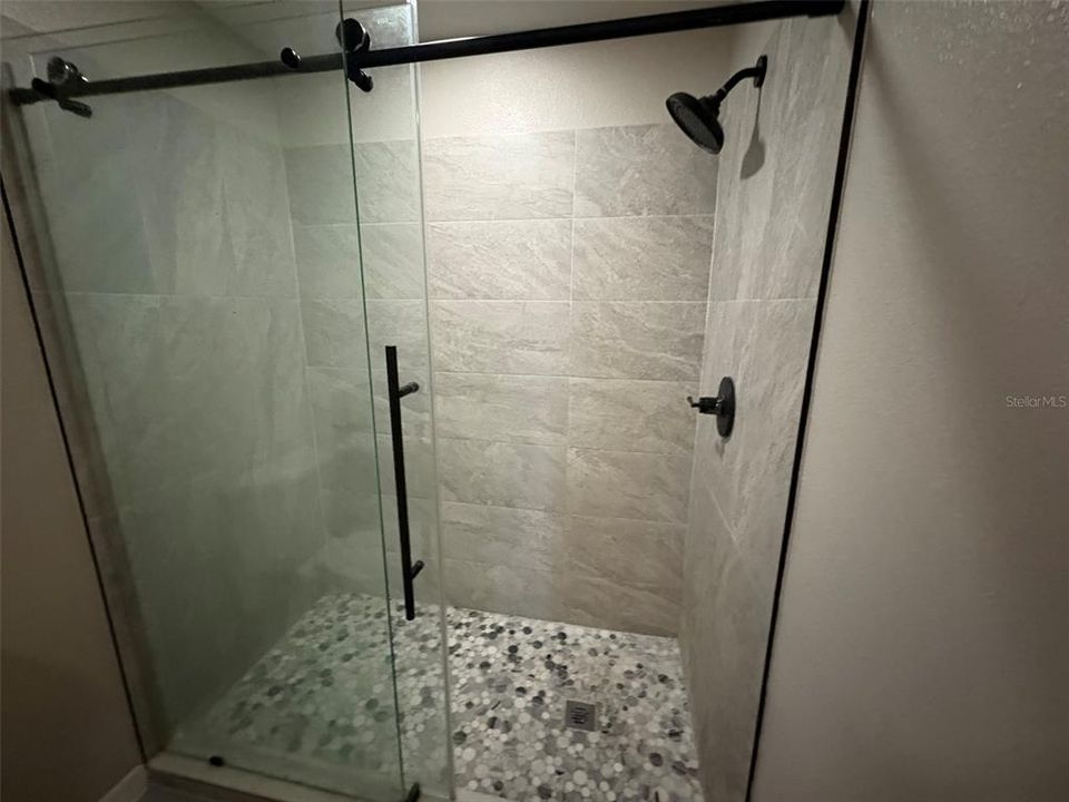 待售: $290,000 (4 贝兹, 2 浴室, 1875 平方英尺)