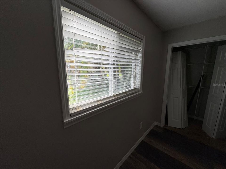 待售: $290,000 (4 贝兹, 2 浴室, 1875 平方英尺)