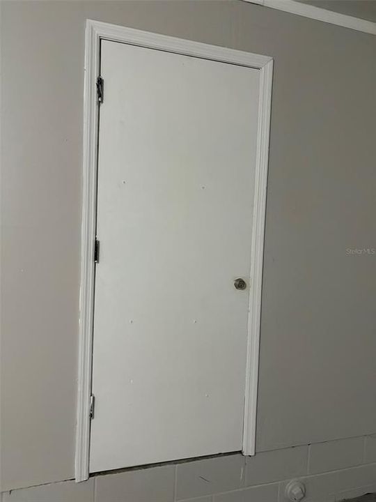 待售: $290,000 (4 贝兹, 2 浴室, 1875 平方英尺)