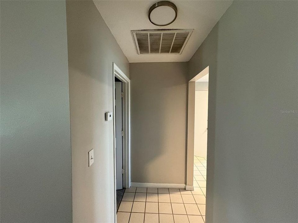 待售: $290,000 (4 贝兹, 2 浴室, 1875 平方英尺)