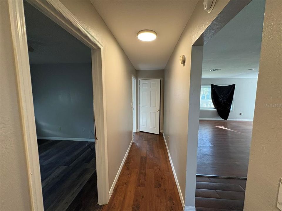 待售: $290,000 (4 贝兹, 2 浴室, 1875 平方英尺)