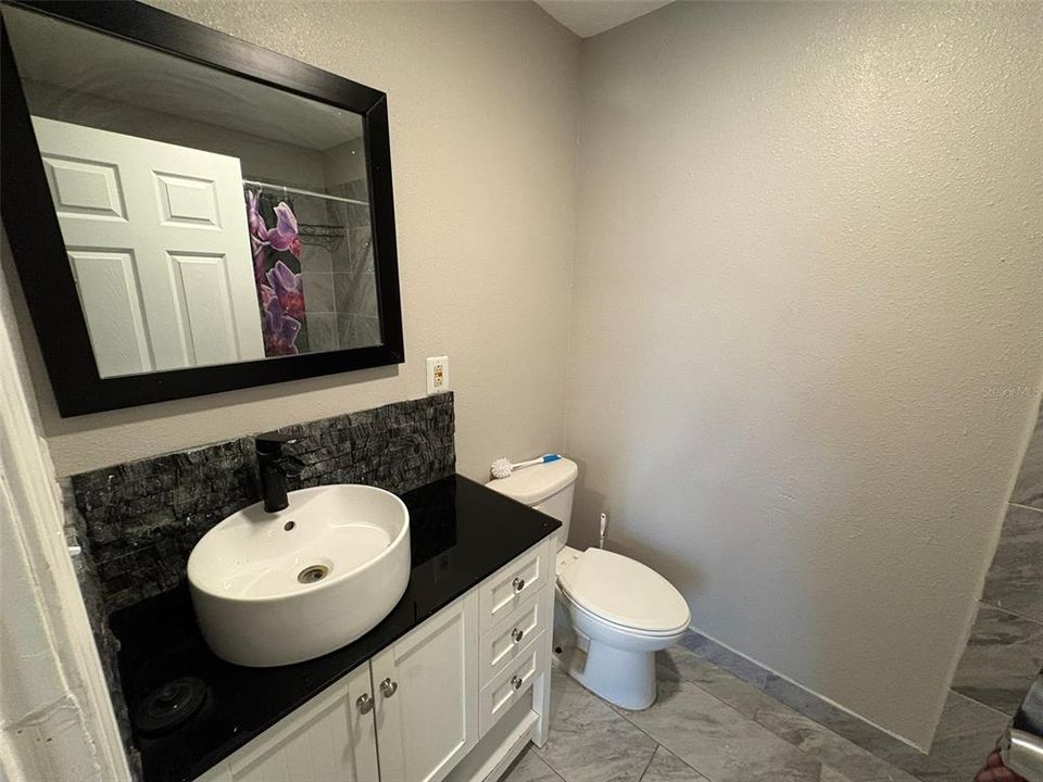 待售: $290,000 (4 贝兹, 2 浴室, 1875 平方英尺)