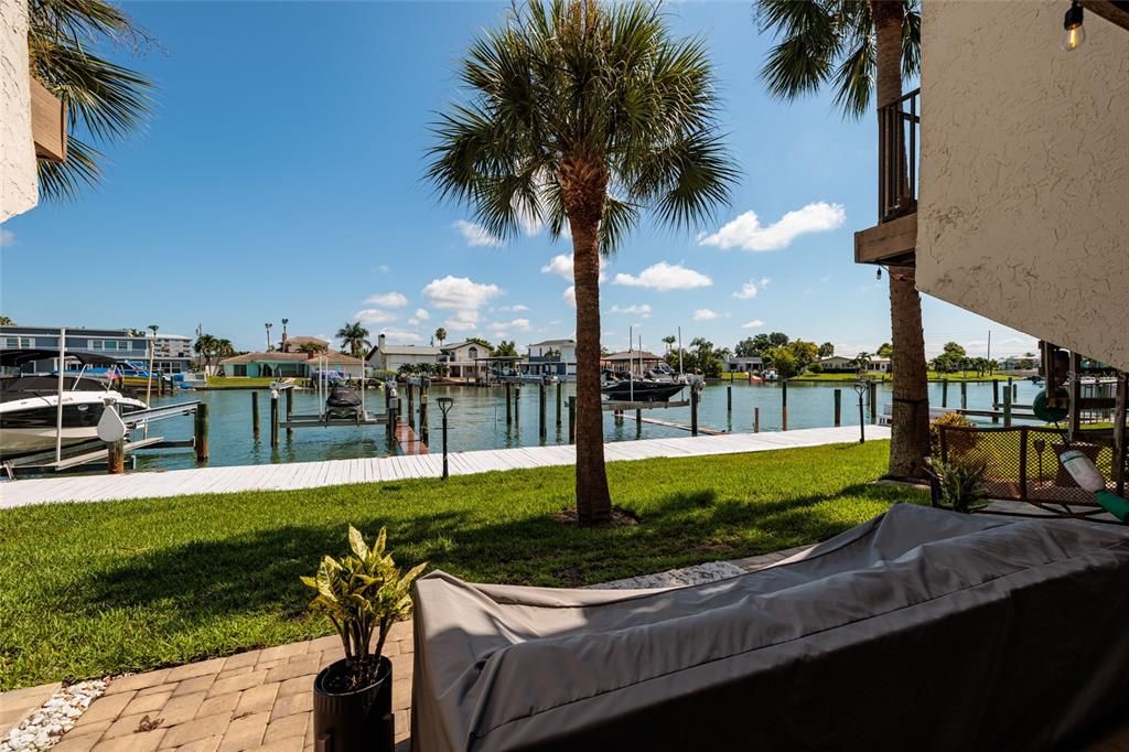 出租: $4,500 (3 贝兹, 3 浴室, 1930 平方英尺)