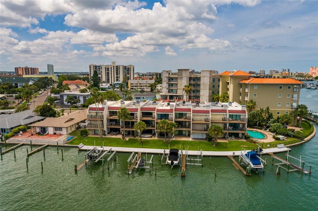 出租: $4,500 (3 贝兹, 3 浴室, 1930 平方英尺)