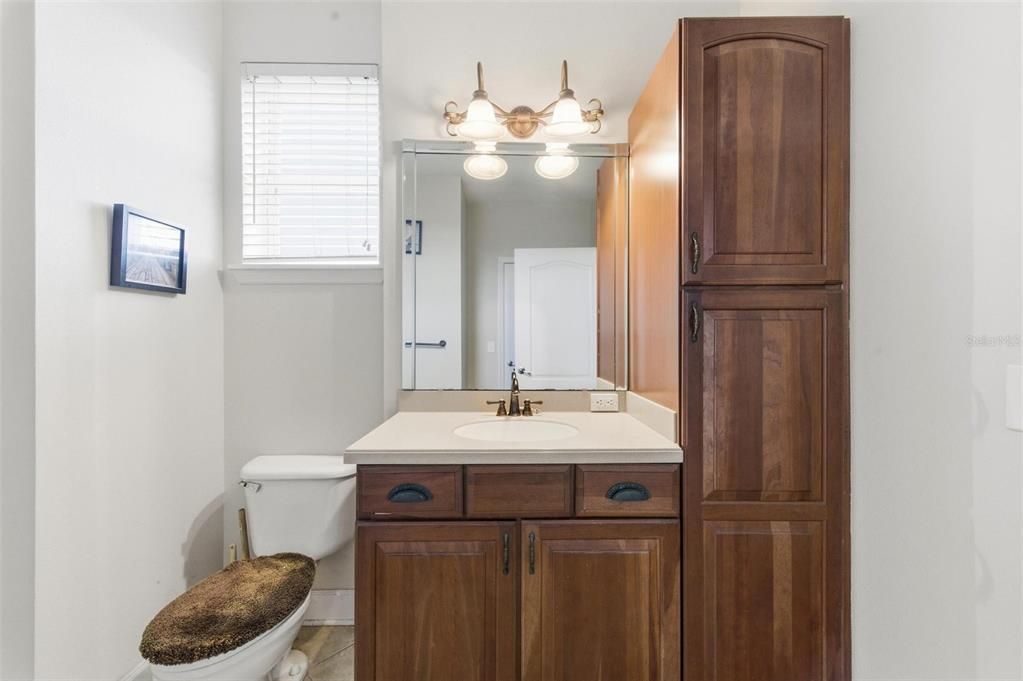 На продажу: $275,000 (3 спален, 2 ванн, 2000 Квадратных фут)