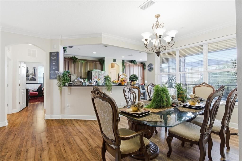 На продажу: $275,000 (3 спален, 2 ванн, 2000 Квадратных фут)