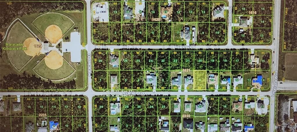 На продажу: $32,500 (0.23 acres)