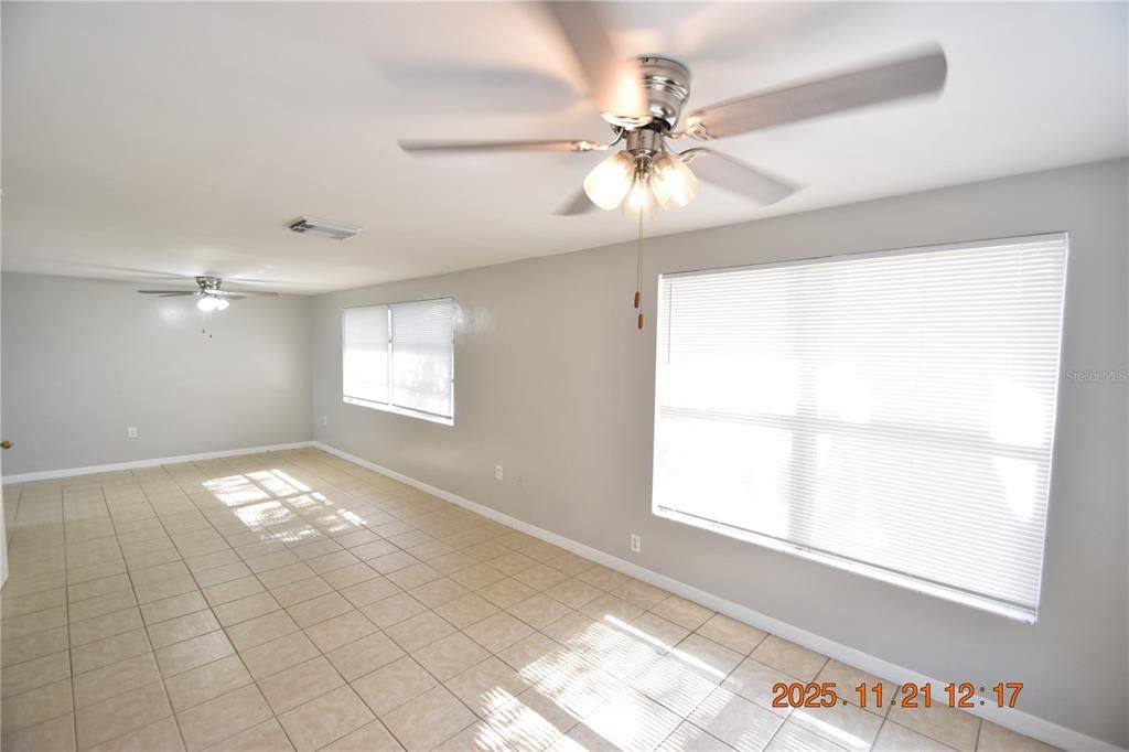 For Rent: $1,895 (3 beds, 2 baths, 1075 Square Feet)