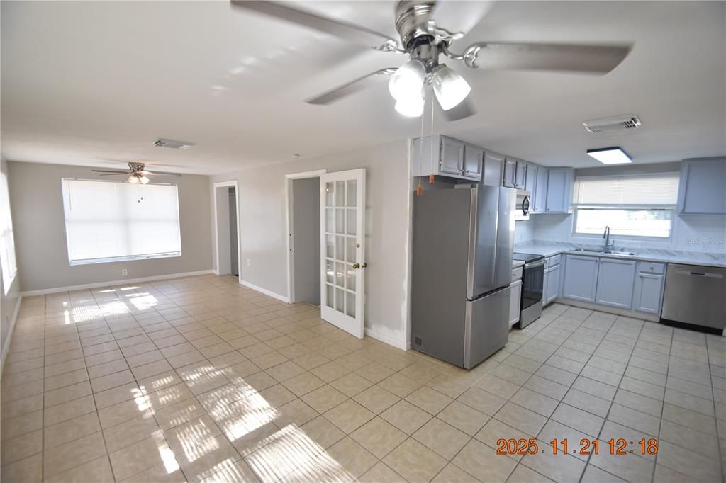 For Rent: $1,895 (3 beds, 2 baths, 1075 Square Feet)
