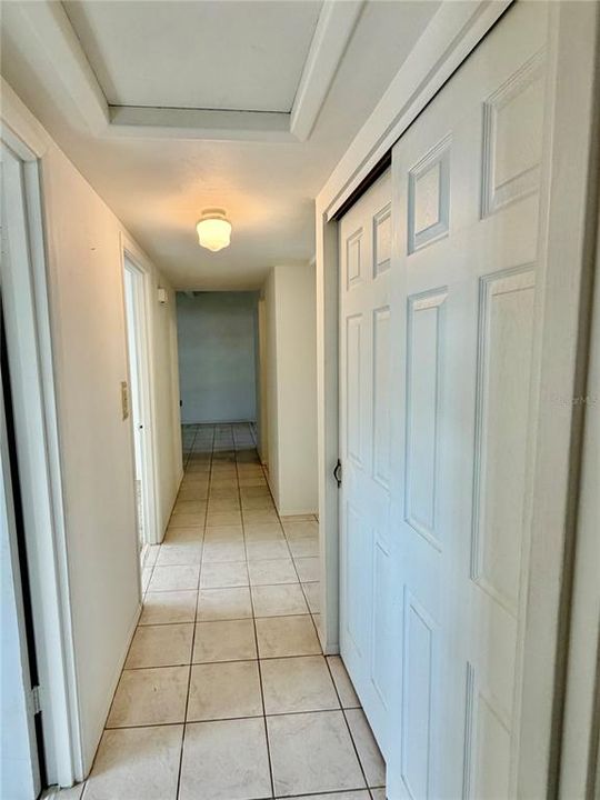 For Sale: $195,000 (3 beds, 2 baths, 864 Square Feet)