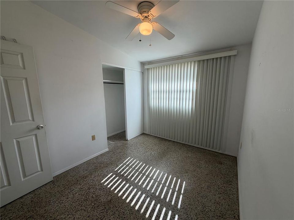 For Sale: $195,000 (3 beds, 2 baths, 864 Square Feet)