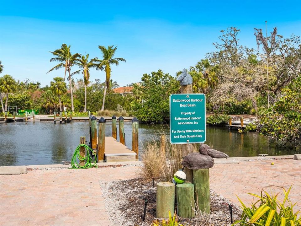 For Sale: $1,250,000 (3 beds, 2 baths, 2080 Square Feet)