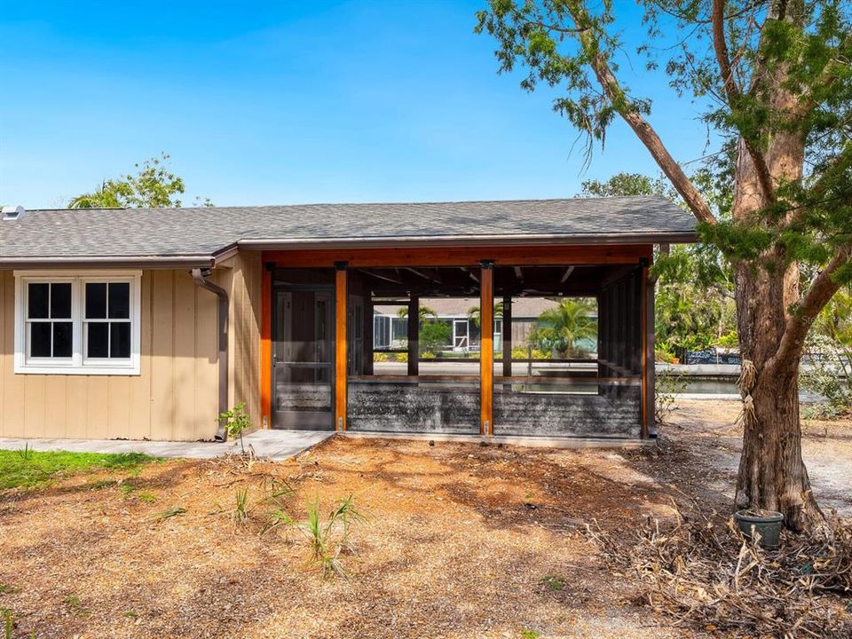 For Sale: $1,250,000 (3 beds, 2 baths, 2080 Square Feet)