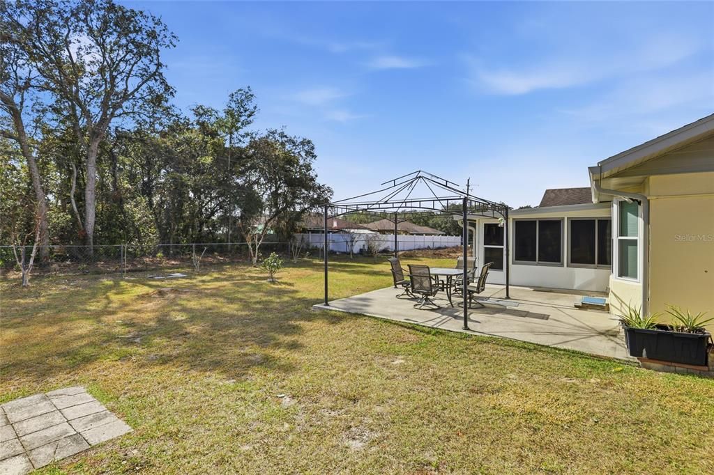 待售: $315,000 (3 贝兹, 2 浴室, 2101 平方英尺)