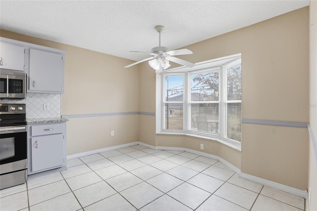 待售: $315,000 (3 贝兹, 2 浴室, 2101 平方英尺)