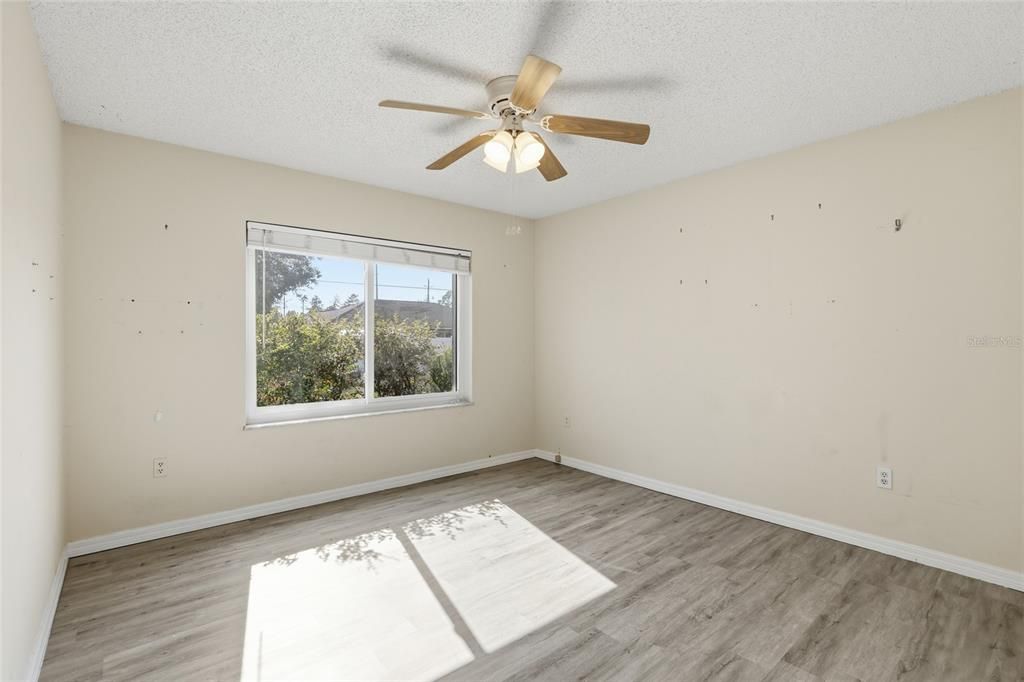 待售: $315,000 (3 贝兹, 2 浴室, 2101 平方英尺)