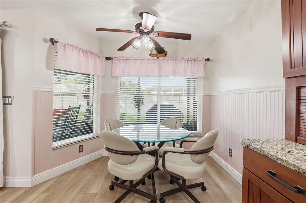 待售: $379,900 (3 贝兹, 2 浴室, 1585 平方英尺)