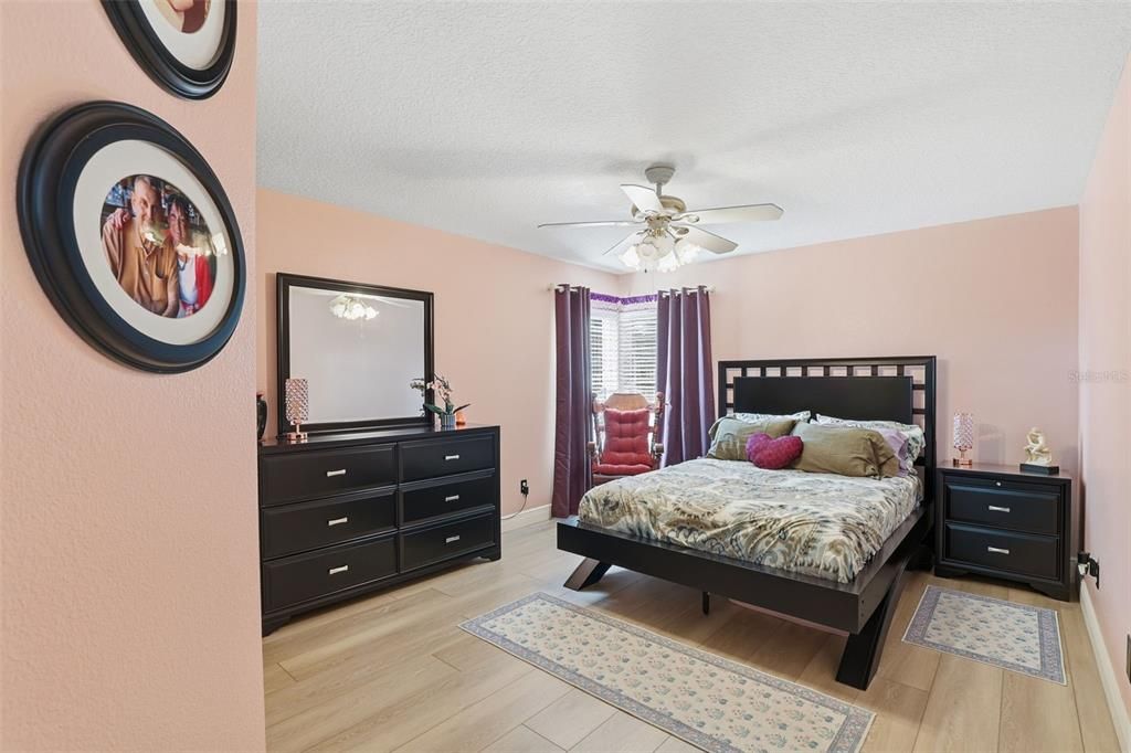 待售: $379,900 (3 贝兹, 2 浴室, 1585 平方英尺)