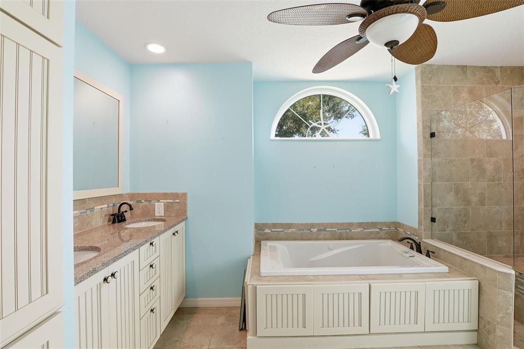 待售: $379,900 (3 贝兹, 2 浴室, 1585 平方英尺)