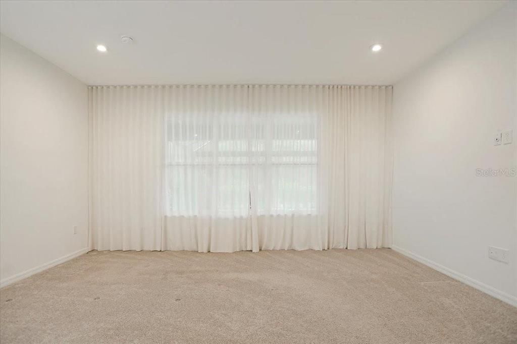 For Rent: $3,500 (5 beds, 4 baths, 3857 Square Feet)