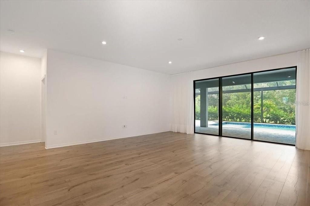 For Rent: $3,500 (5 beds, 4 baths, 3857 Square Feet)