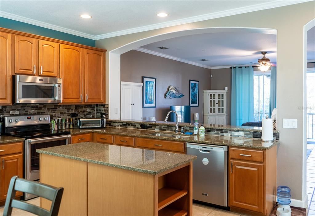 待售: $599,900 (4 贝兹, 2 浴室, 2130 平方英尺)