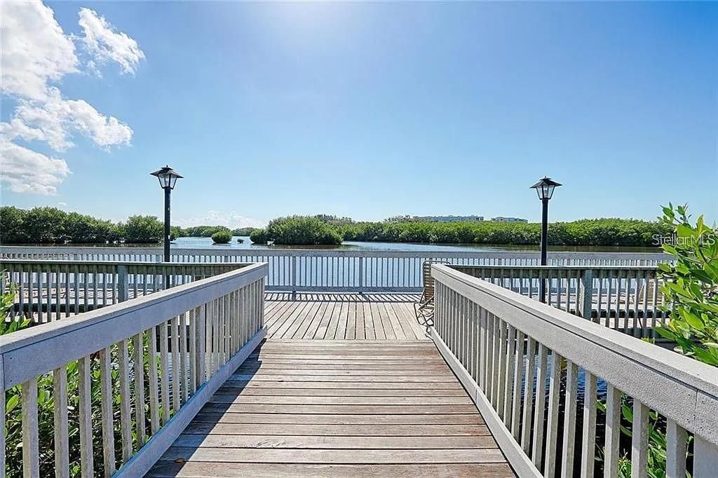 待售: $599,900 (4 贝兹, 2 浴室, 2130 平方英尺)