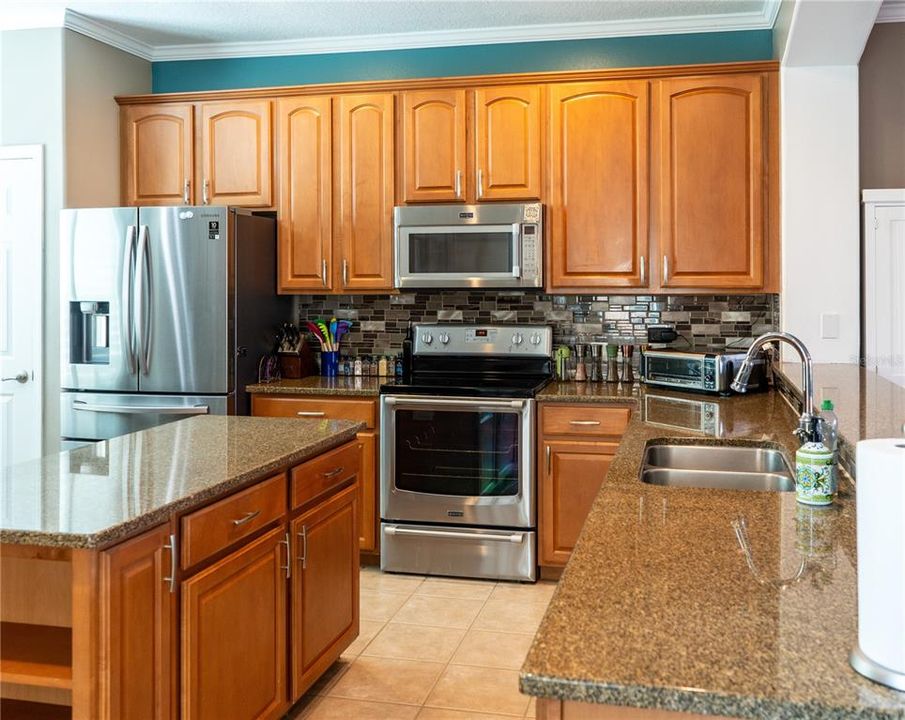 待售: $599,900 (4 贝兹, 2 浴室, 2130 平方英尺)