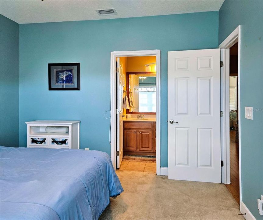 待售: $599,900 (4 贝兹, 2 浴室, 2130 平方英尺)