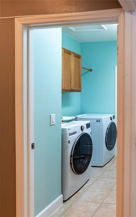 待售: $599,900 (4 贝兹, 2 浴室, 2130 平方英尺)