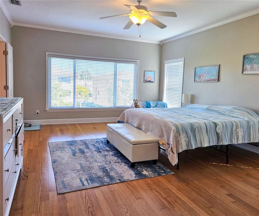 待售: $599,900 (4 贝兹, 2 浴室, 2130 平方英尺)