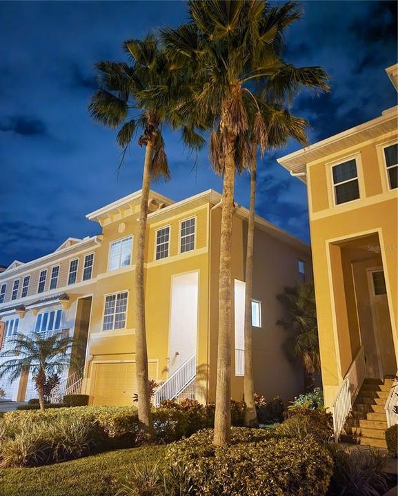 待售: $599,900 (4 贝兹, 2 浴室, 2130 平方英尺)