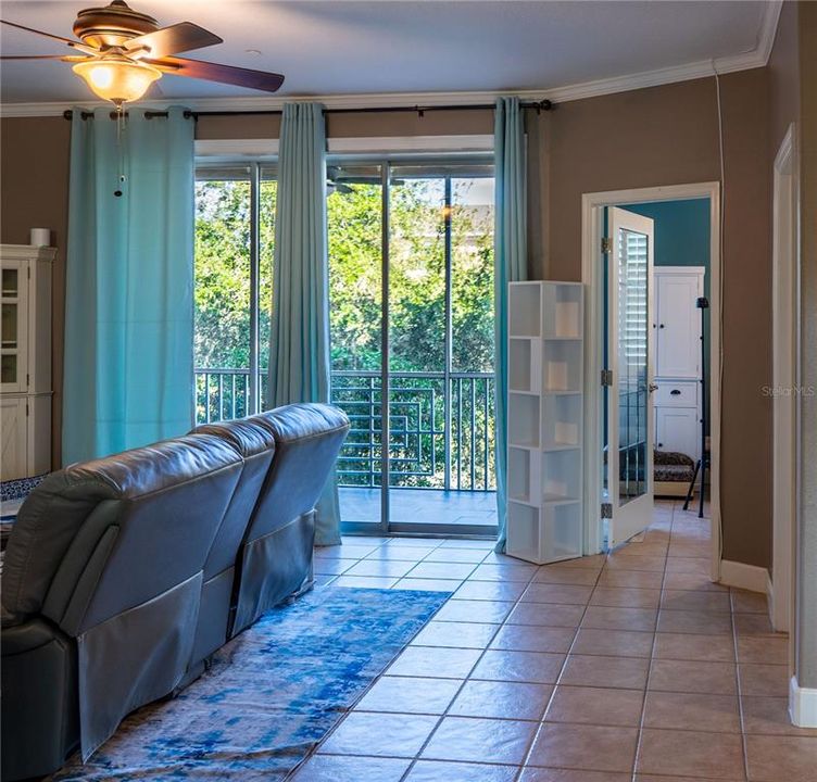 待售: $599,900 (4 贝兹, 2 浴室, 2130 平方英尺)