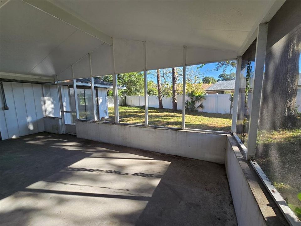 For Sale: $329,000 (2 beds, 2 baths, 1288 Square Feet)