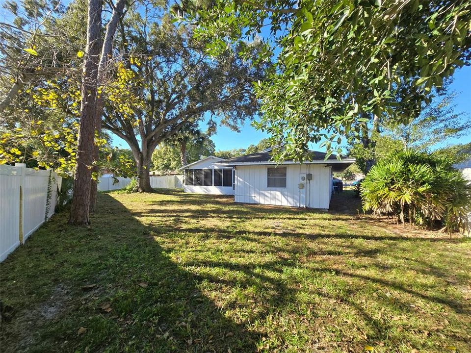 For Sale: $329,000 (2 beds, 2 baths, 1288 Square Feet)